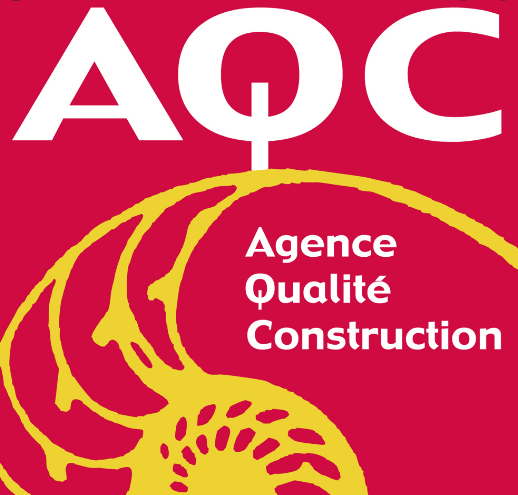 L'AQC, l'Agence Qualité Construction, rappelle 7 points de vigilance pour l'isolation des combles en laine soufflée.