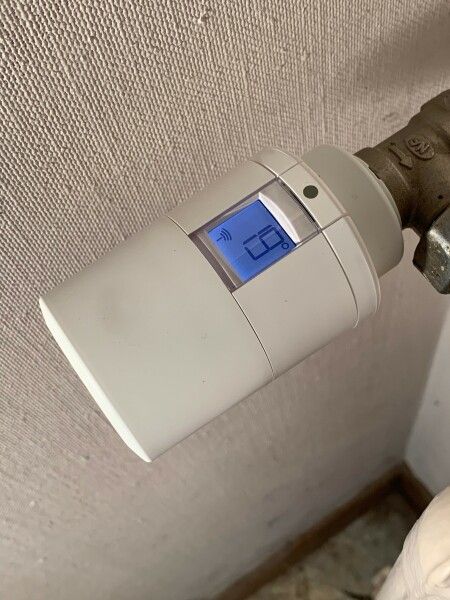 Les robinets thermostatiques de dernière génération sont connecté (ici un robinet Danfoss) - doc. Cl. C.P.