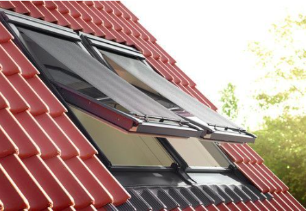 De nombreuses solution permettent d'éviter la surchauffe des combles dotés de fenêtre de toit - doc. VALUX®