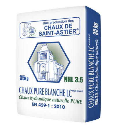 La chaux hydraulique est idéale pour réaliser un enduit intérieur résistant - produit Chaux Saint-Astier