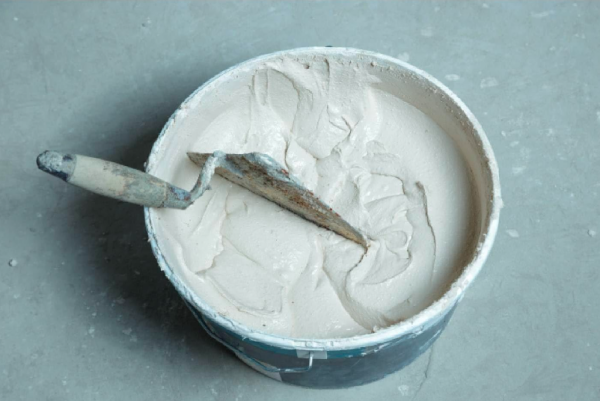 Le ciment blanc : onctueux et immacul&eacute; - doc. Weber