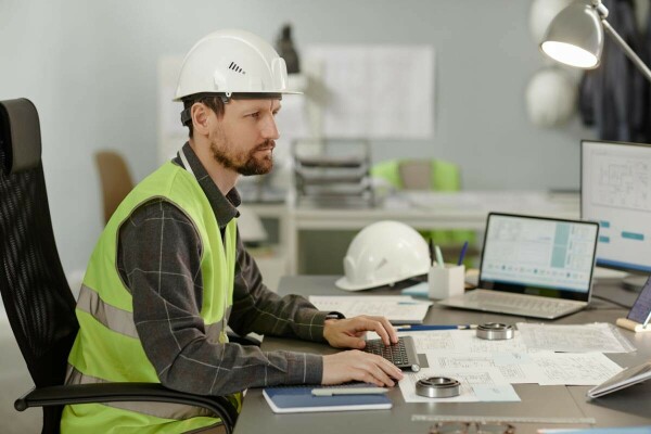 Prot&eacute;gez vos chantiers gr&acirc;ce &agrave; une assurance d&eacute;cennale adapt&eacute;e