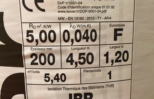L'étiquetage des isolants fournit les indication de normalisation du produit - doc. toutsurlisolation.com/