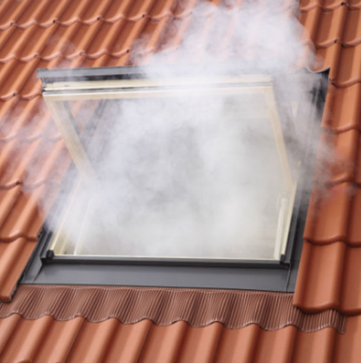 Les exutoires de désenfumage Velux sont destinés aux toitures avec une pente comprise entre 15 et 60°