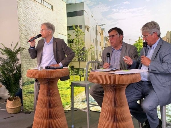 Les 2èmes Assises du Club de l'Amélioration de l'Habitat - de droite à gauche : Jacques Pestre (Président), Maurice Manceau (Passé-Président) et Jean-Pascal Chirat (Délégué Général)