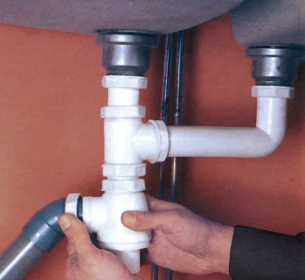 Siphon &agrave; culot en PVC sous &eacute;vier - coll. C.P.