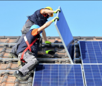 L'installation des panneaux photovoltaïques doit être faite par des techniciens de confiance - doc. Engie