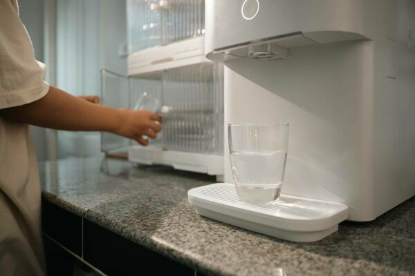 Comment bien choisir un purificateur d'eau pour la maison ?