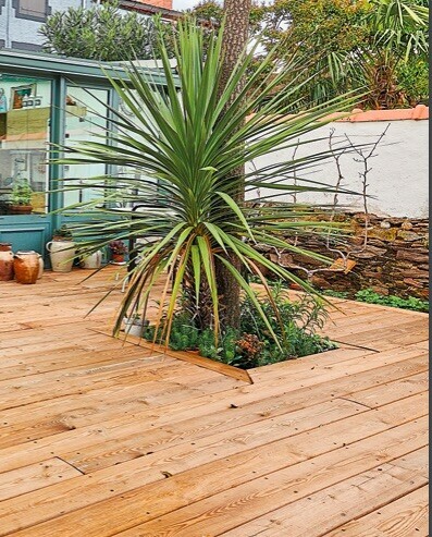 La terrasse bois, est un produit adaptable, qui s’entretient facilement, permettant un chantier rapide et efficace. - doc CNDB