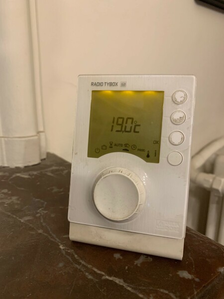 Ce thermostat déporté permet de régler des appareils de chauffage de façon très précise - cl.C.P.