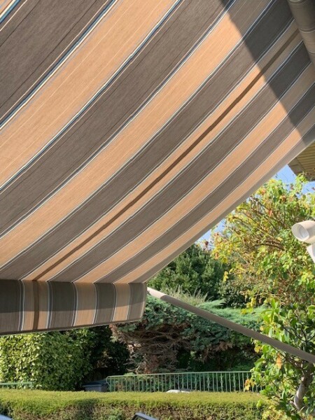 Le choix de la qualité d'une toile de store est essentiel - cl. C.P.
