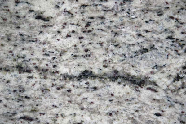 Une veine dans le granit peut se transformer en fissure fragilisant un ouvrage.