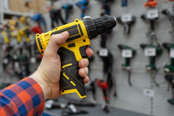 Outillage professionnel &agrave; prix comp&eacute;titif : le guide d'achat