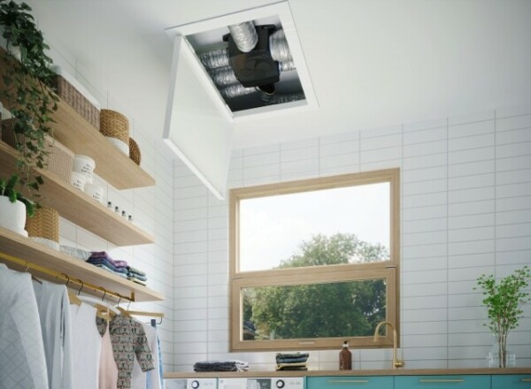 Cette VMC simple plux hygro-r&eacute;glable (Sauter) peut se loger dans un faux plafond - doc. Sauter.